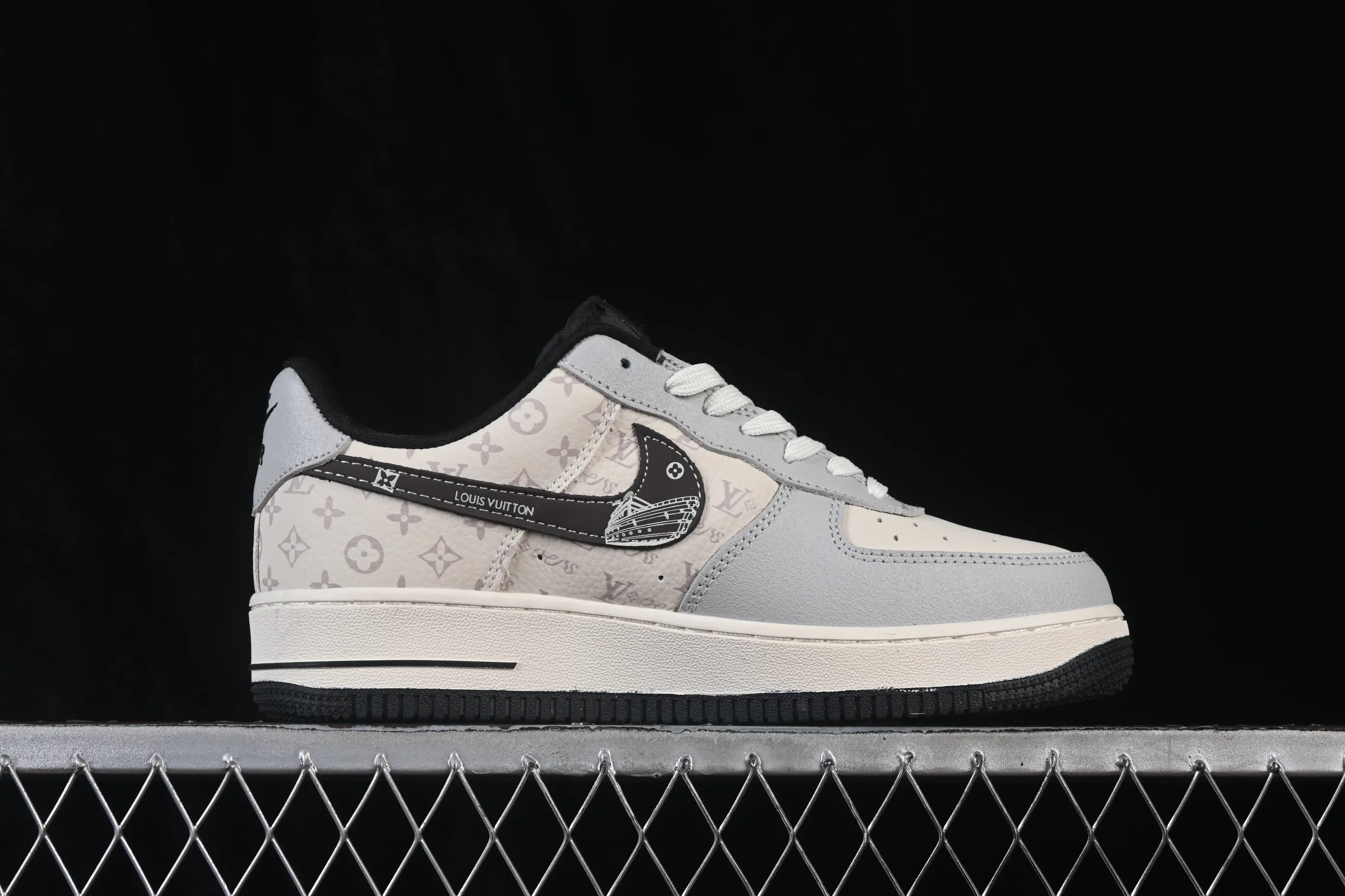 All categories Nk Air Force 1 Air Force series Nk Air Force 1 Low Air Force low-top Nike Air Force 1'07 Low Gray and white contrast Air Force 1 low-top casual sneakers DF0188-138